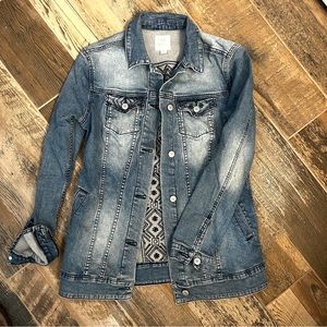 EUC Small LuLaRoe Jaxon with Aztec Tribal Design on Back